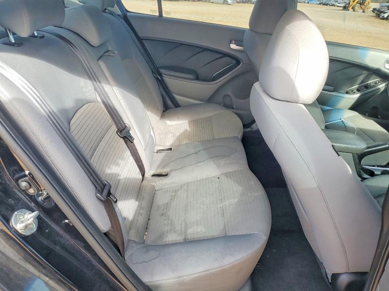Photo 10 from auction – 2018 KIA FORTE LX with VIN 3KPFL4A76JE190769