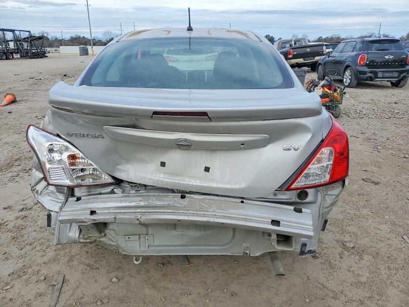 Photo 6 from auction – 2019 NISSAN VERSA S with VIN 3N1CN7AP3KL859983