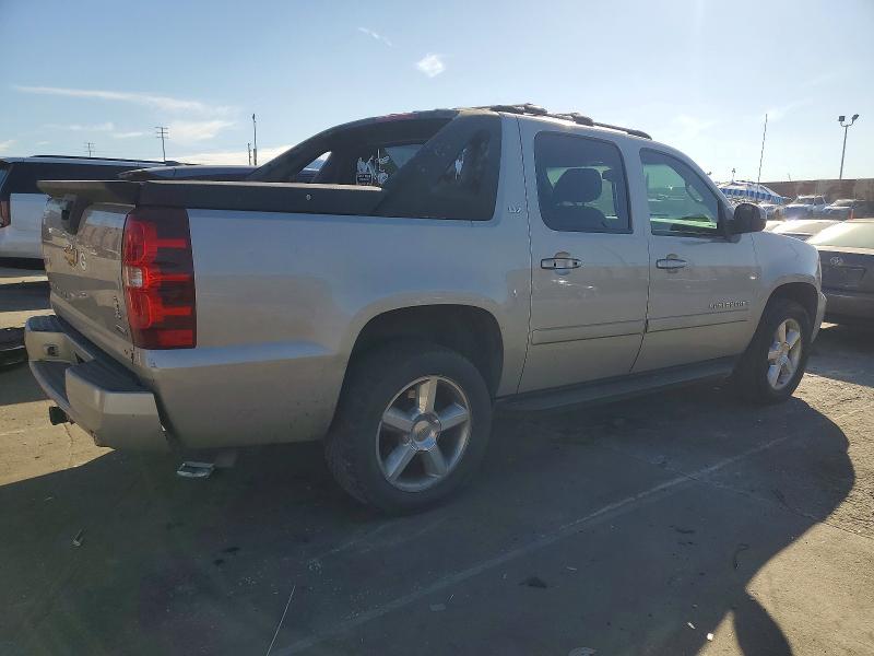 Photo 3 from auction – 2007 CHEVROLET AVALANCHE with VIN 3GNFK12367G210102