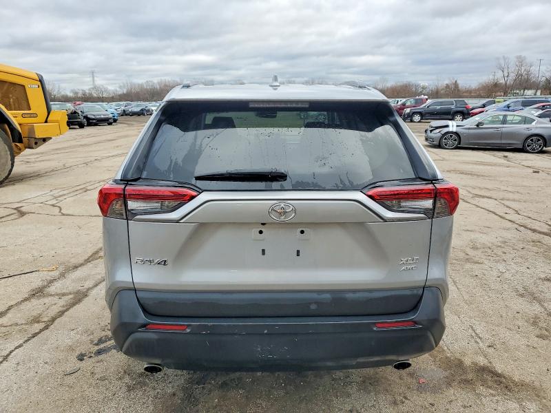 Photo 6 from auction – 2021 TOYOTA RAV4 XLE with VIN 2T3P1RFV1MW223412
