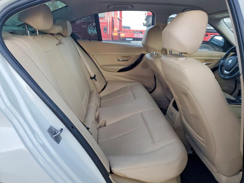 Photo 10 from auction – 2014 BMW 328 I with VIN WBA3A5C59EF604890