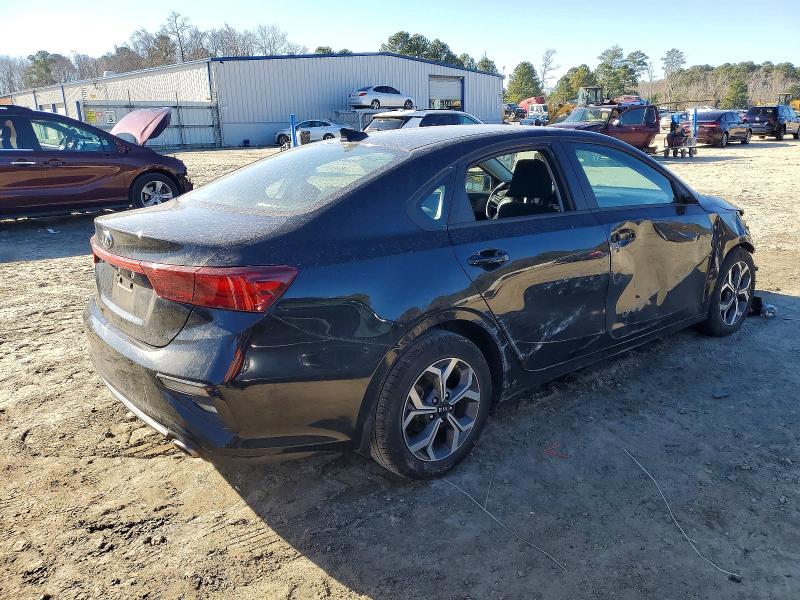 Photo 3 from auction – 2021 KIA FORTE with VIN 3KPF24AD5ME285224