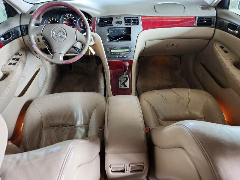 Photo 8 from auction – 2002 LEXUS ES 300 with VIN JTHBF30G120065561