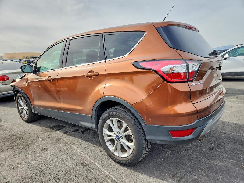 Photo 2 from auction – 2017 FORD ESCAPE with VIN 1FMCU0GD7HUA54275
