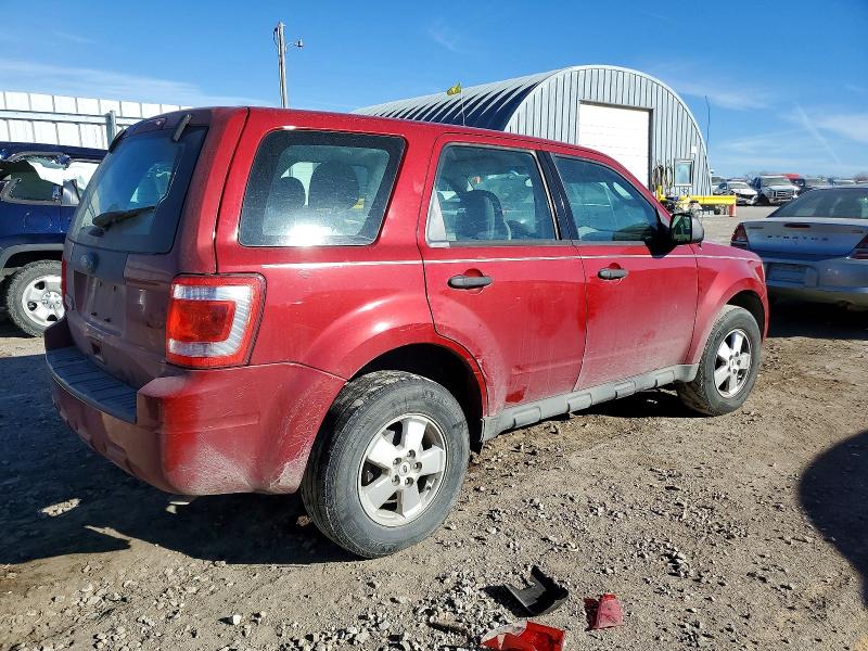 Photo 3 from auction – 2011 FORD ESCAPE with VIN 1FMCU0C79BKC05877