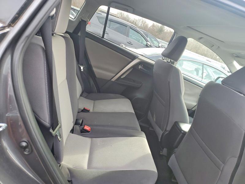 Photo 11 from auction – 2015 TOYOTA RAV4 XLE with VIN 2T3RFREV1FW344536