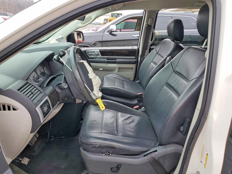 Photo 7 from auction – 2010 DODGE GRAND CARA with VIN 2D4RN5D14AR119270