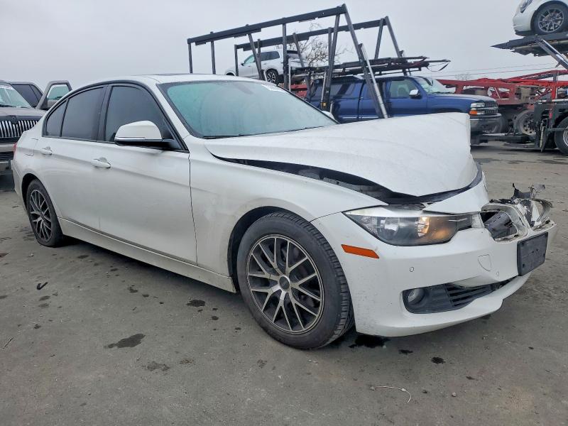 Photo 4 from auction – 2015 BMW 328 with VIN WBA3C1C50FP853934