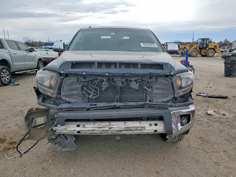 Photo 5 from auction – 2014 TOYOTA TUNDRA with VIN 5TFFY5F17EX160326