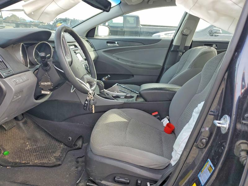 Photo 7 from auction – 2014 HYUNDAI SONATA GLS with VIN 5NPEB4AC5EH814302