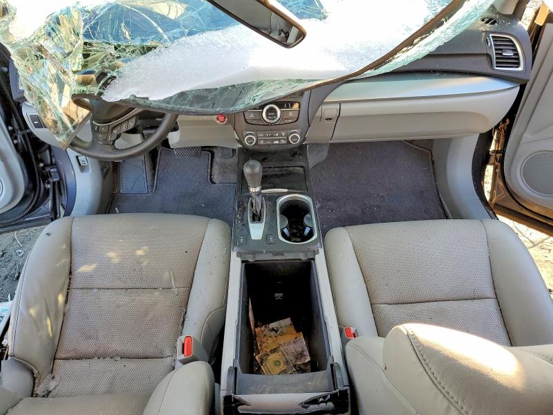 Photo 8 from auction – 2018 ACURA RDX with VIN 5J8TB3H57JL000099