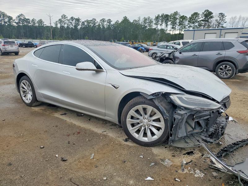 Photo 4 from auction – 2017 TESLA MODEL S with VIN 5YJSA1E1XHF186205