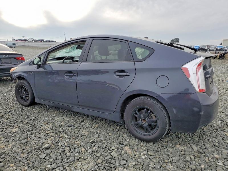 Photo 2 from auction – 2012 TOYOTA PRIUS with VIN JTDKN3DU4C5455627
