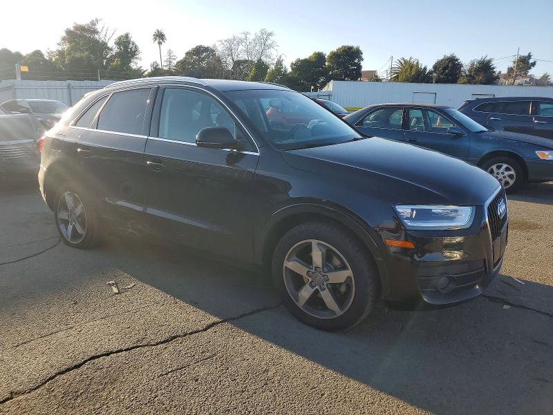 Foto 4 de la subasta – 2015 AUDI Q3 PREMIUM con VIN WA1BFCFS2FR002641