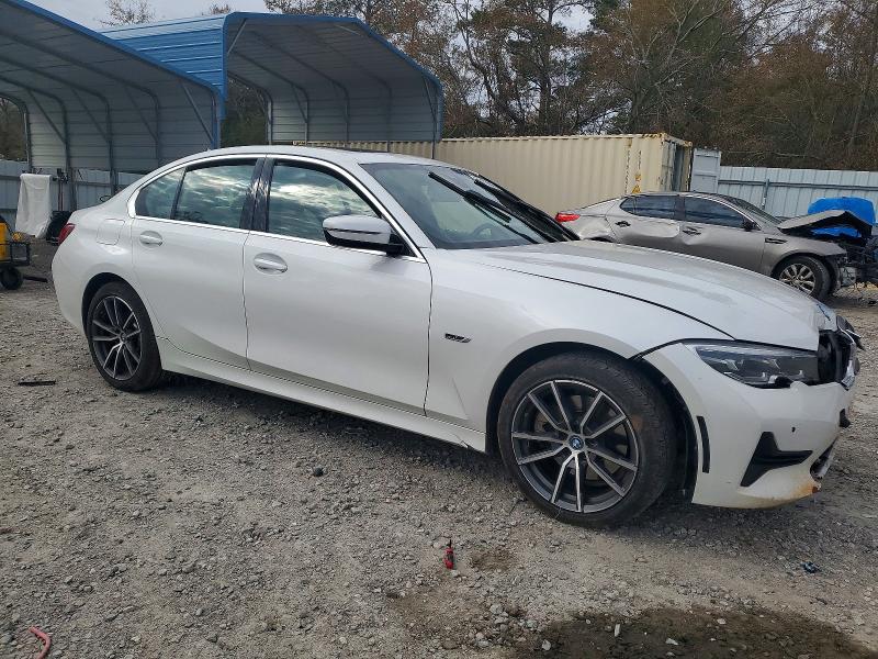 Photo 4 from auction – 2022 BMW 330E with VIN 3MW5P7J05N8C65256