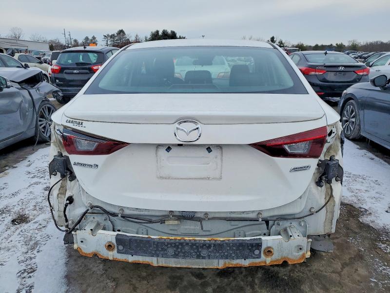Photo 6 from auction – 2018 MAZDA 3 TOURING with VIN 3MZBN1V32JM210307