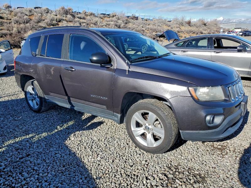 Foto 4 de la subasta – 2016 JEEP COMPASS SP con VIN 1C4NJCBA5GD512527