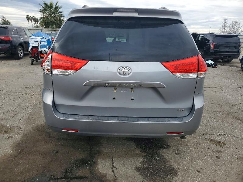 Photo 6 from auction – 2013 TOYOTA SIENNA with VIN 5TDKK3DC6DS354424