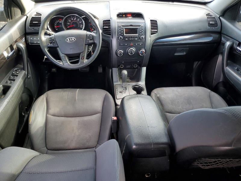 Photo 8 from auction – 2011 KIA SORENTO LX with VIN 5XYKT4A2XBG114849