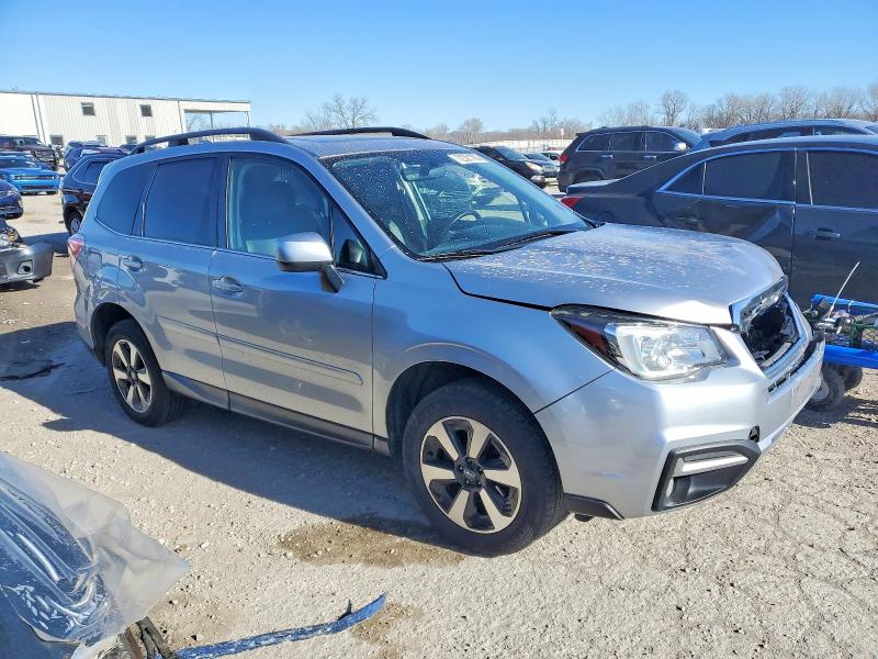 Photo 4 from auction – 2017 SUBARU FORESTER 2 with VIN JF2SJAJC6HH582933