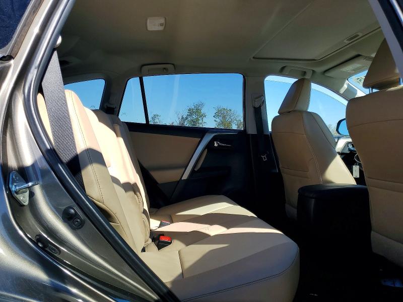 Photo 11 from auction – 2015 TOYOTA RAV4 with VIN 2T3YFREV9FW171201