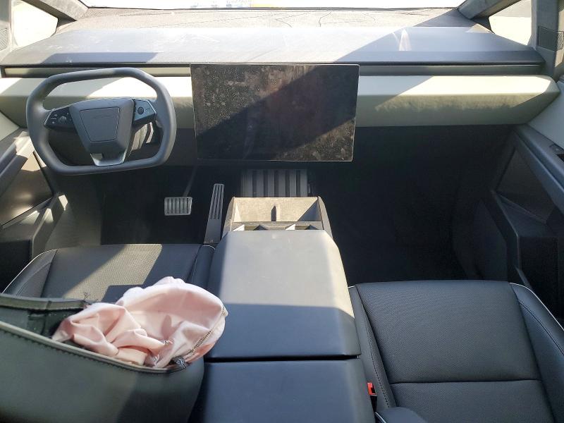 Photo 8 from auction – 2024 TESLA CYBERTRUCK with VIN 7G2CEHED3RA037089