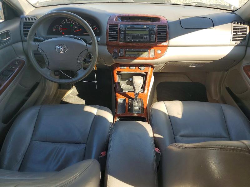 Photo 8 from auction – 2005 TOYOTA CAMRY LE with VIN 4T1BF30K15U109329