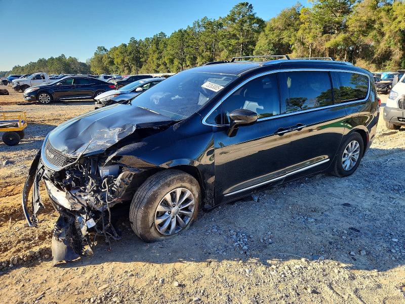 CHRYSLER PACIFICA 2018 with VIN 2C4RC1EG2JR293448 - Photo from auction