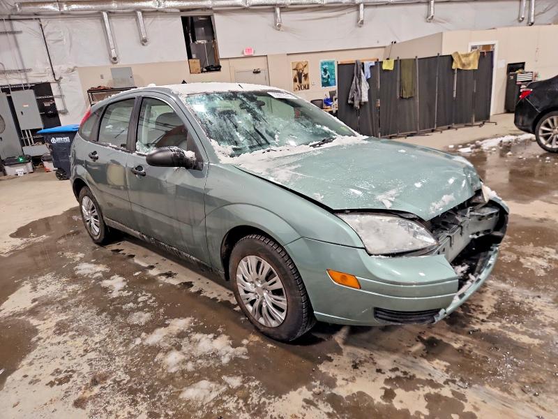 Photo 4 from auction – 2005 FORD FOCUS ZX5 with VIN 3FAFP37N65R111383