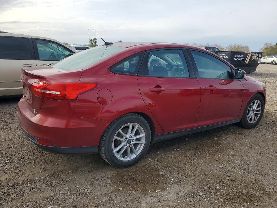 Photo 3 from auction – 2015 FORD FOCUS SE with VIN 1FADP3F23FL334043
