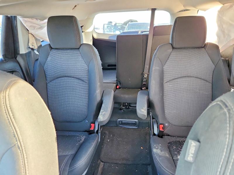 Photo 10 from auction – 2016 CHEVROLET TRAVERSE L with VIN 1GNKRGKD0GJ254259