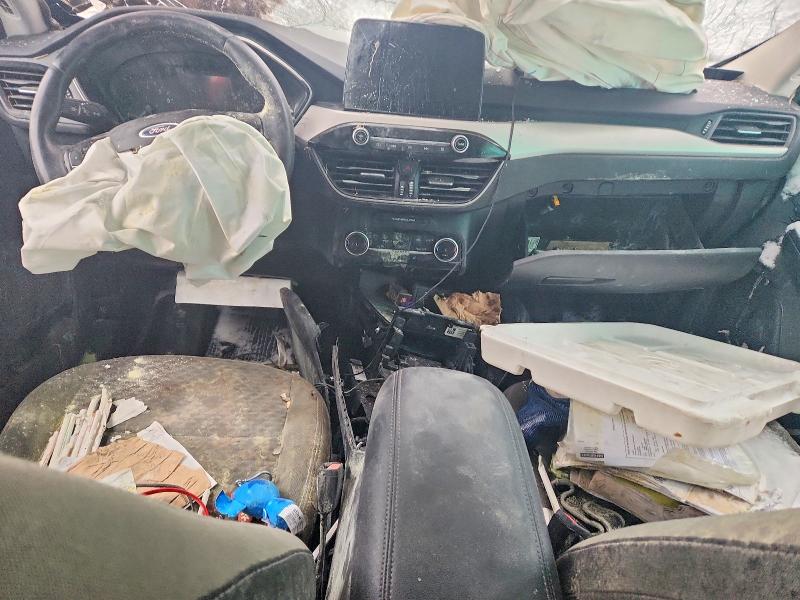 Photo 8 from auction – 2022 FORD ESCAPE with VIN 1FMCU9G64NUB69207