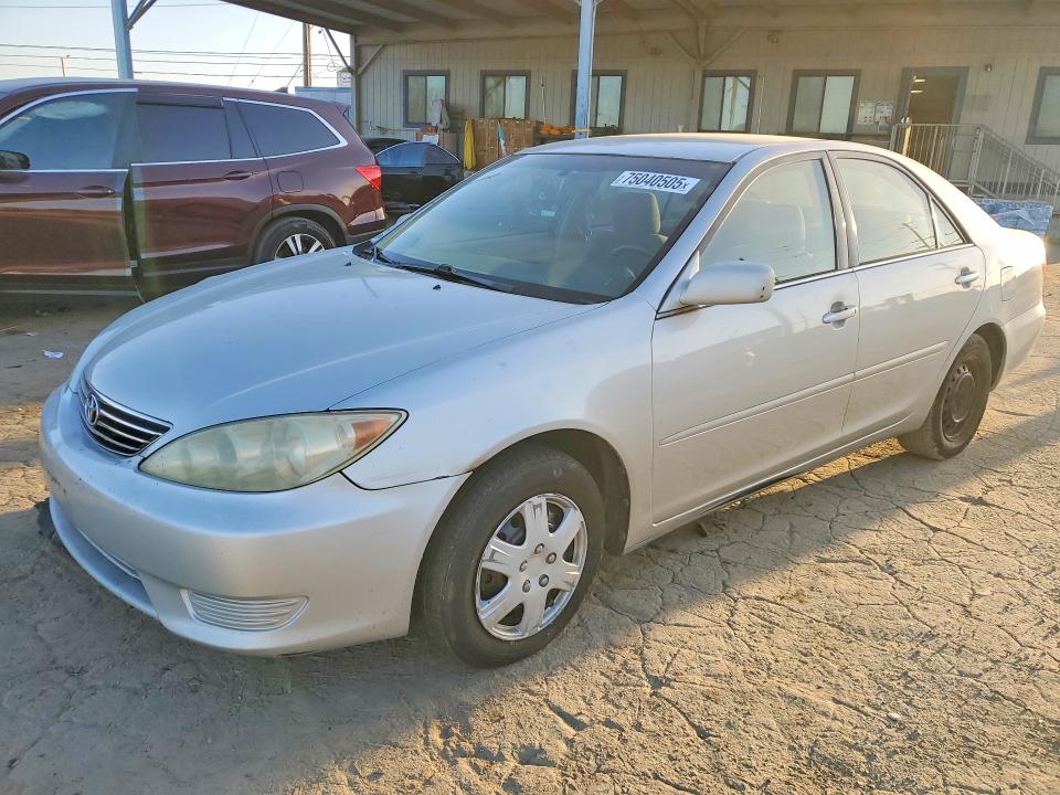 TOYOTA CAMRY 2005 with VIN 4T1BE32K25U051019 - Photo from auction