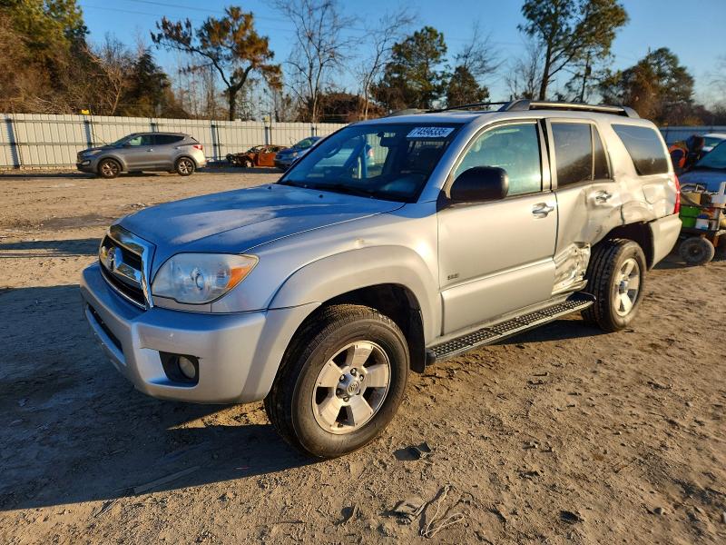 TOYOTA 4RUNNER SR 2006 مع رقم تعريف المركبة JTEZU14RX60066957 - صورة من المزاد