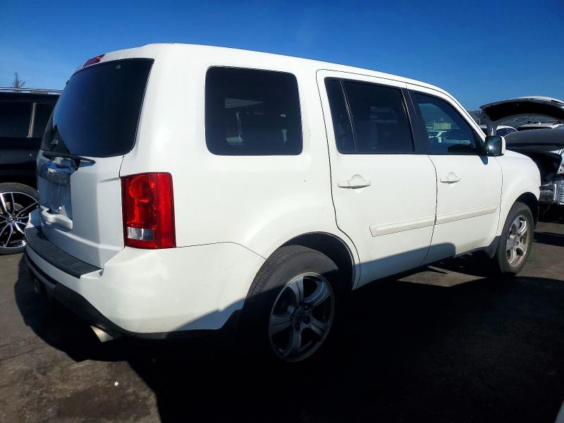 Photo 3 from auction – 2015 HONDA PILOT EX with VIN 5FNYF3H43FB020442