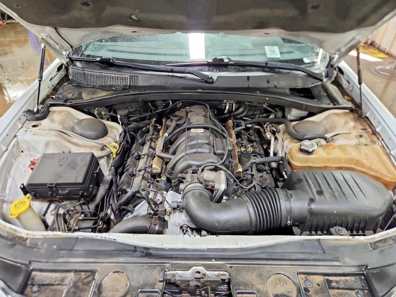 Photo 11 from auction – 2011 CHRYSLER 300C with VIN 2C3CA6CT0BH580355