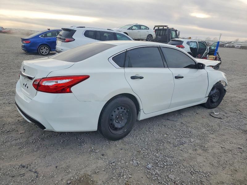 Photo 3 from auction – 2016 NISSAN ALTIMA 2.5 with VIN 1N4AL3AP3GN378227