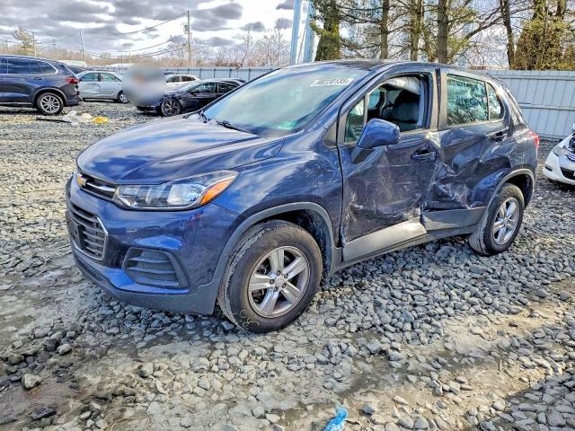 CHEVROLET TRAX LS 2019 with VIN 3GNCJNSB4KL158988 - Photo from auction