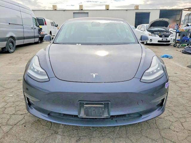 Photo 5 from auction – 2018 TESLA MODEL 3 with VIN 5YJ3E1EA7JF045378