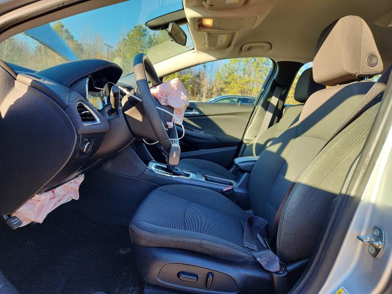 Photo 7 from auction – 2017 CHEVROLET CRUZE LT with VIN 1G1BE5SM6H7169099