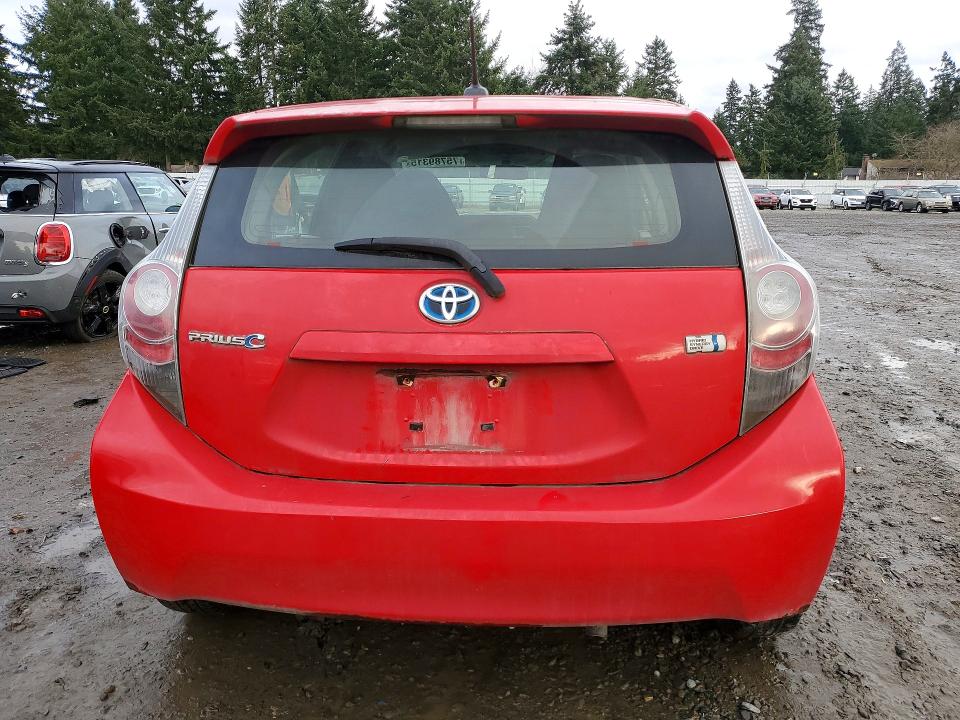 Photo 6 from auction – 2013 TOYOTA PRIUS C with VIN JTDKDTB36D1054764