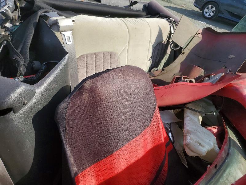 Photo 10 from auction – 2001 CHEVROLET CAMARO with VIN 2G1FP32K612121906