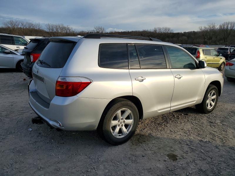 Photo 3 from auction – 2010 TOYOTA HIGHLANDER with VIN 5TDKK3EHXAS021570