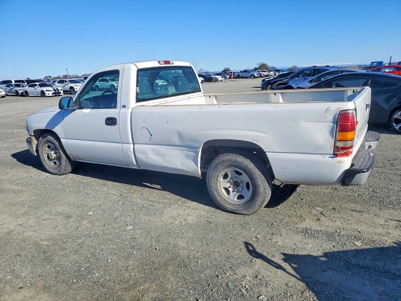 Photo 2 from auction – 2000 CHEVROLET SILVERADO with VIN 1GCEC14V4YE419136
