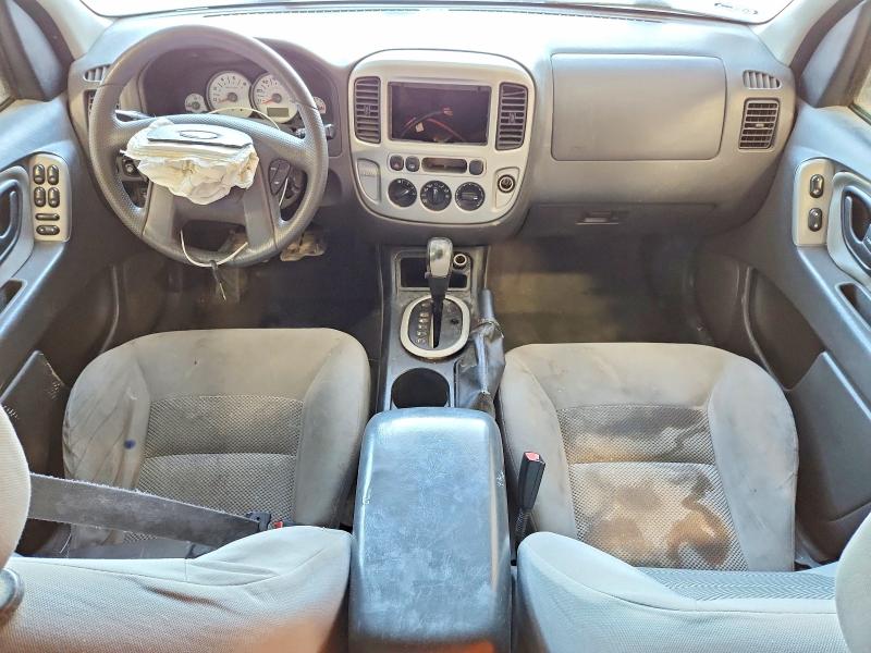 Photo 8 from auction – 2005 FORD ESCAPE XLT with VIN 1FMYU93195KB68372
