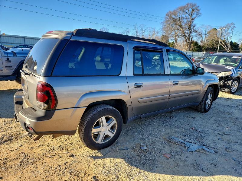Photo 3 from auction – 2005 CHEVROLET TRAILBLAZE with VIN 1GNET16S756195733