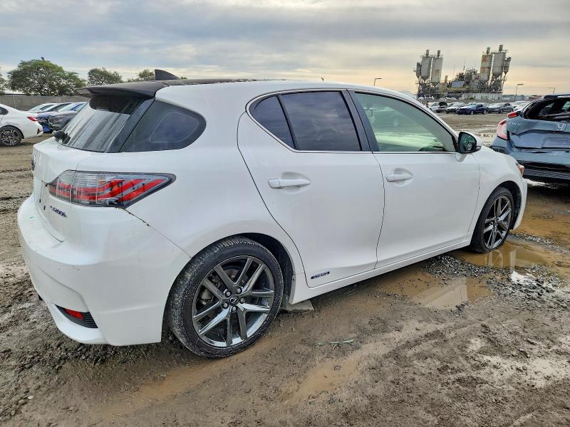 Photo 3 from auction – 2015 LEXUS CT 200 with VIN JTHKD5BH4F2225465