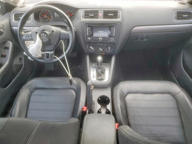 Photo 8 from auction – 2014 VOLKSWAGEN JETTA with VIN 3VWL07AJ4EM443198