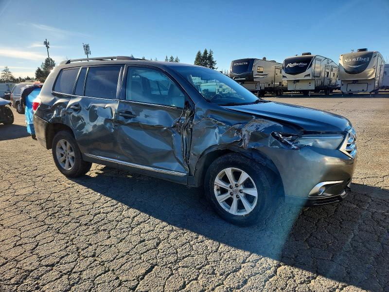 Photo 4 from auction – 2012 TOYOTA HIGHLANDER with VIN 5TDBK3EH2CS099554