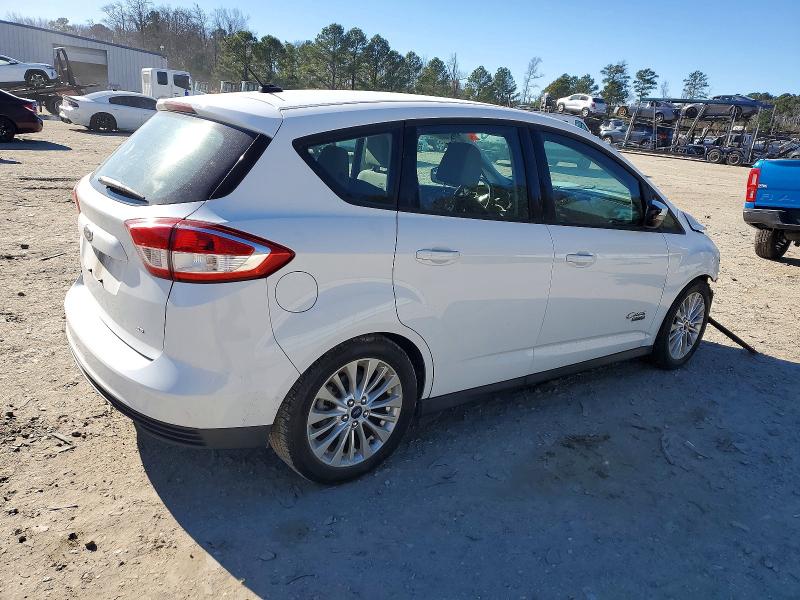 Photo 3 from auction – 2017 FORD CMAX with VIN 1FADP5EU7HL114972